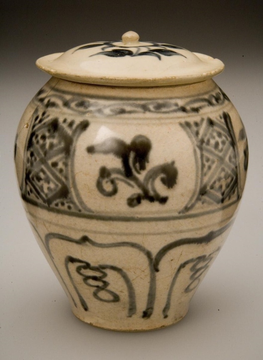 Vietnamese Blue and White Covered Jar, 15th century